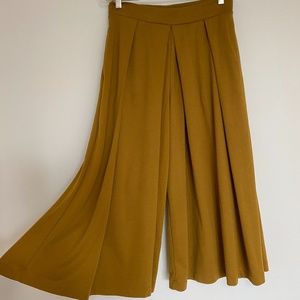 UNIQLO Wide Leg Cropped Pant US size M
